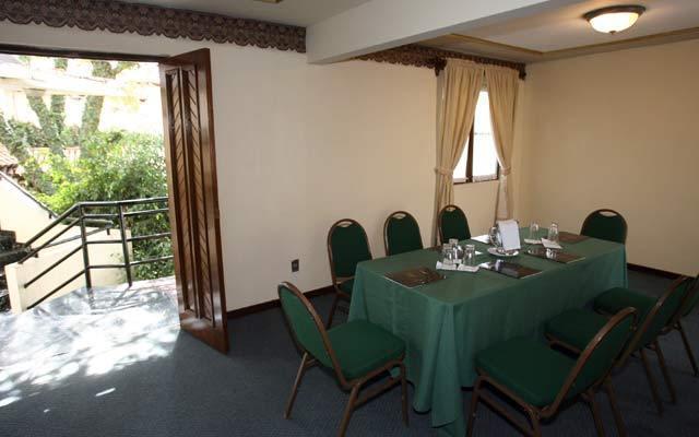 Hotel Portales โกชาบัมบา ภายนอก รูปภาพ
